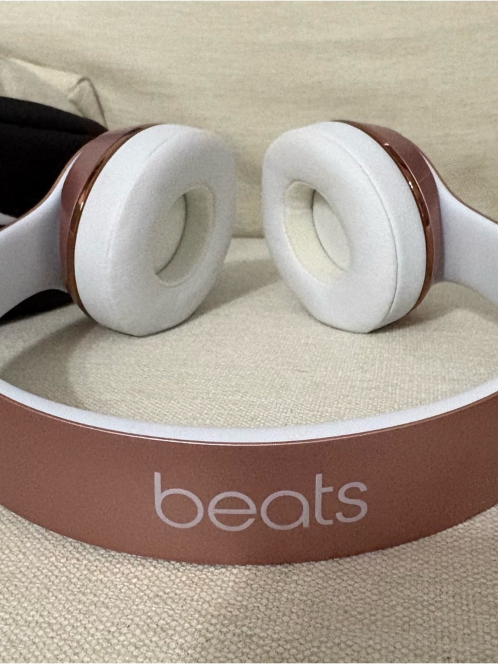 Beats by Dre Over-Ear Headphones - Rose Gold with White Cushions